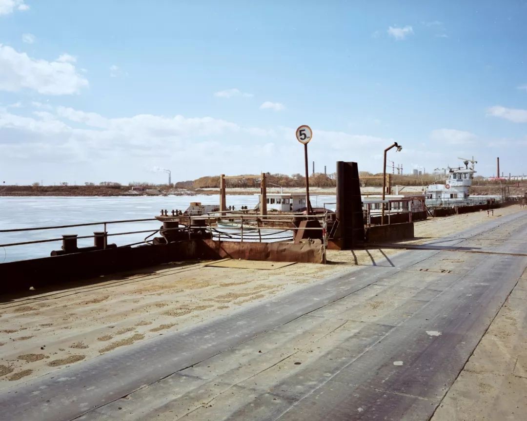 Waterfront scene reproduced in the Zhigu Trends report