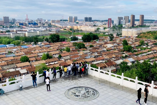 A 36Kr photograph of a Chinese urban district