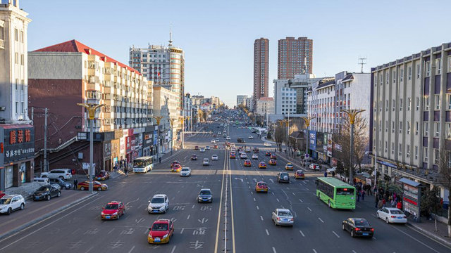 Hegang urban thoroughfare used as a representative city scene for the National Business Daily interview